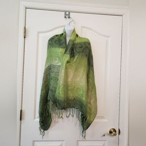 Green Patterned Shawl